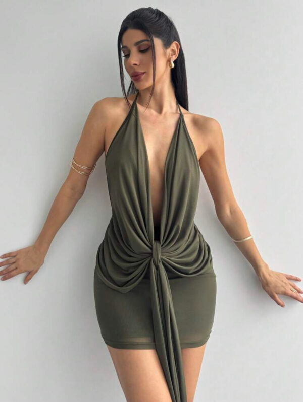 Deep v-neck sleeveless dress - Image 4
